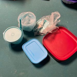 Misc lot of Tupperware items